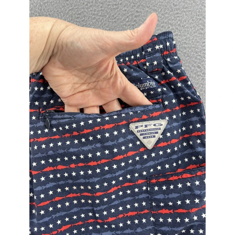 Columbia PFG Omni-Shade Swim Trunks Mens Sz M Navy Blue Stars Fish Americana 6in
